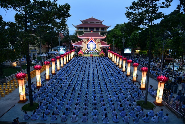 Impressed night of Amitabha Buddha's Birthday