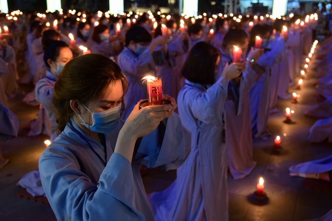 Impressed night of Amitabha Buddha's Birthday