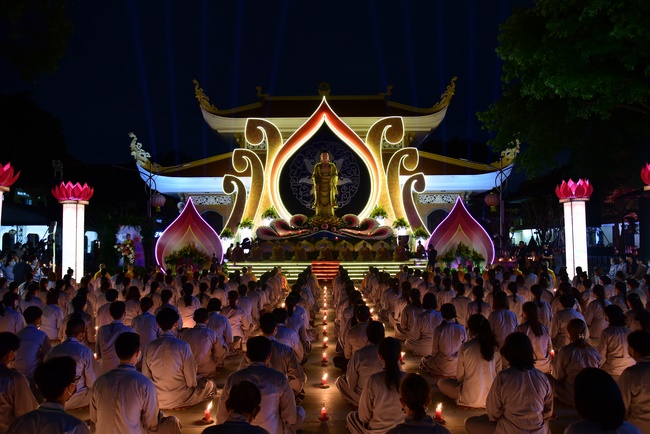 Impressed night of Amitabha Buddha's Birthday