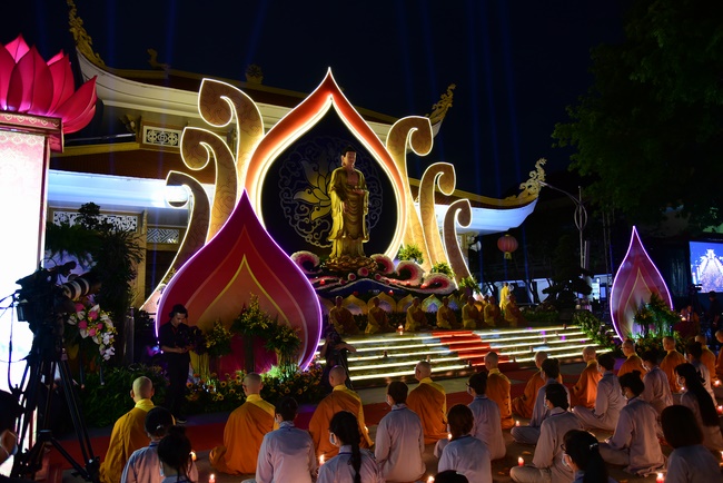 Impressed night of Amitabha Buddha's Birthday