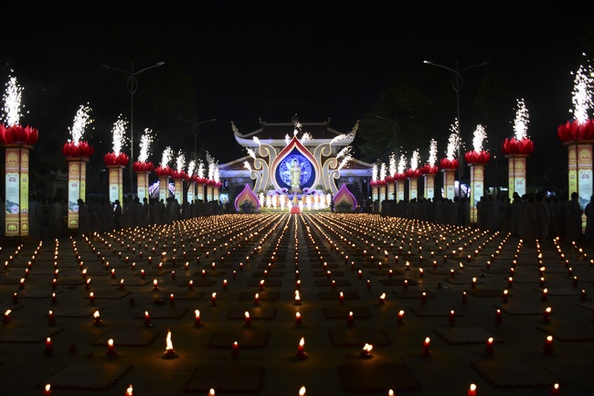 Impressed night of Amitabha Buddha's Birthday