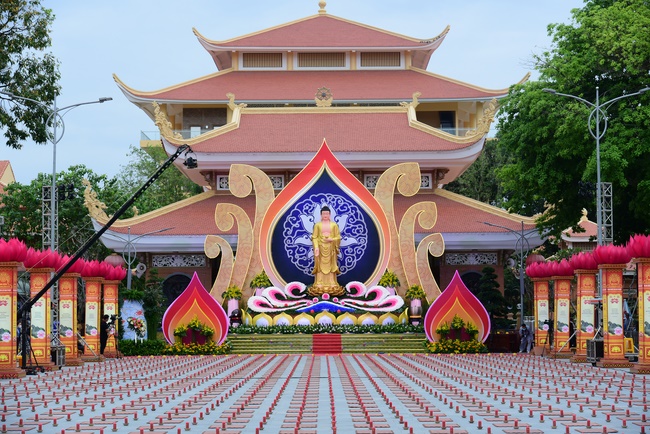 Impressed night of Amitabha Buddha's Birthday