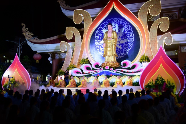 Impressed night of Amitabha Buddha's Birthday