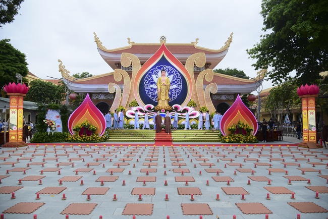 Impressed night of Amitabha Buddha's Birthday