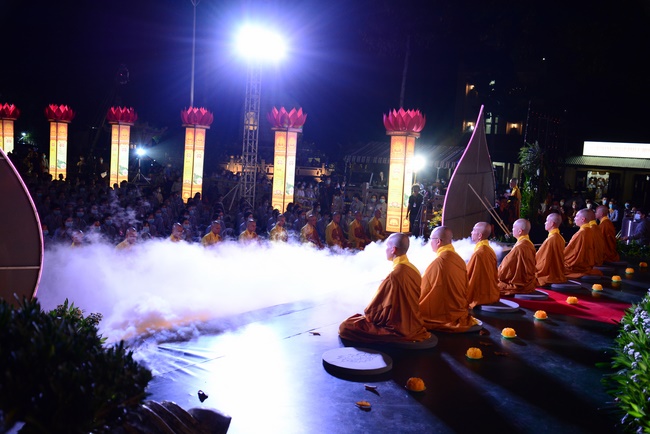 Impressed night of Amitabha Buddha's Birthday