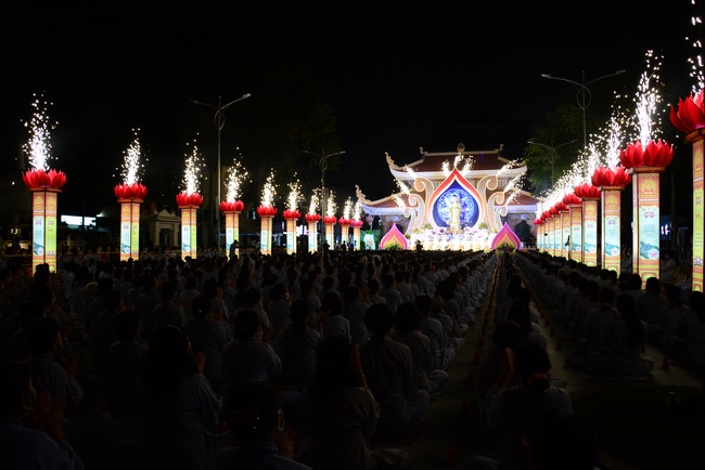 Impressed night of Amitabha Buddha's Birthday