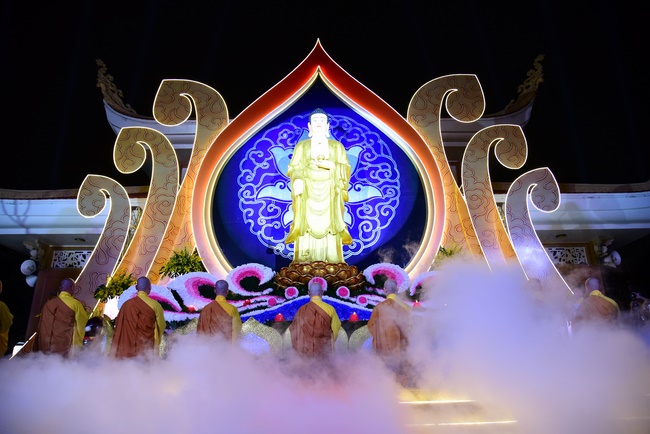 Impressed night of Amitabha Buddha's Birthday