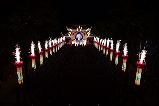 Impressed night of Amitabha Buddha's Birthday