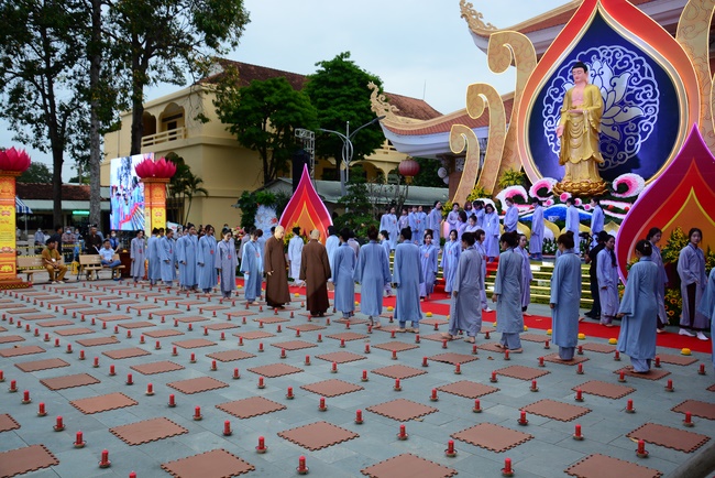 Impressed night of Amitabha Buddha's Birthday