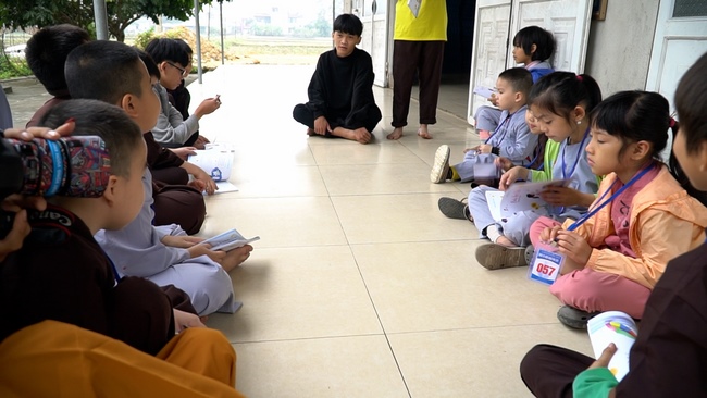 The retreat Sowing seeds lotus at Dong Cao Pagoda