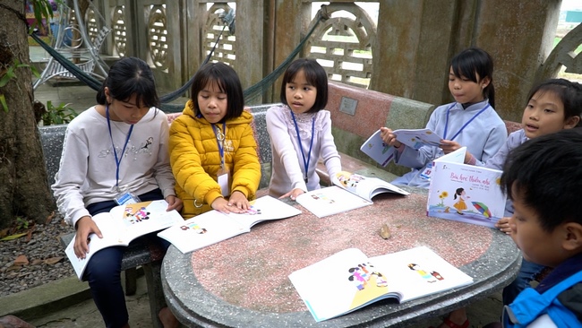 The retreat Sowing seeds lotus at Dong Cao Pagoda