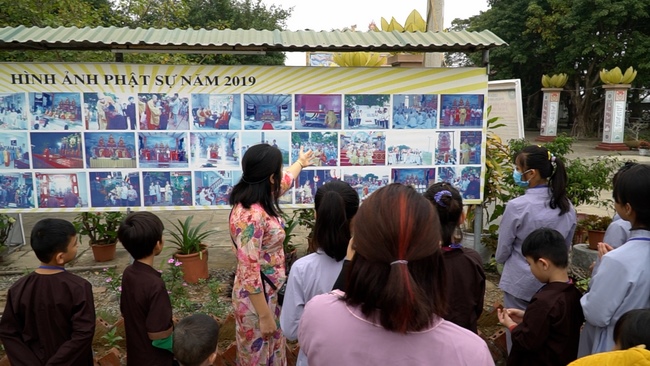 The retreat Sowing seeds lotus at Dong Cao Pagoda