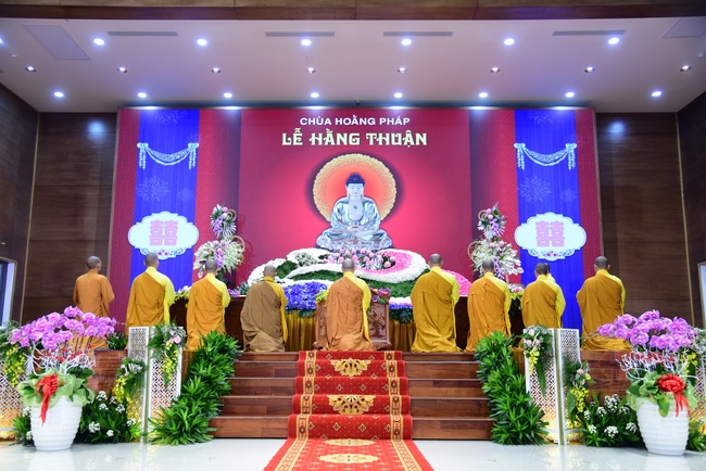 The Wedding Ceremony at the pagoda