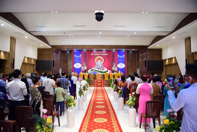 The Wedding Ceremony at the pagoda