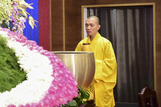 The Wedding Ceremony at the pagoda