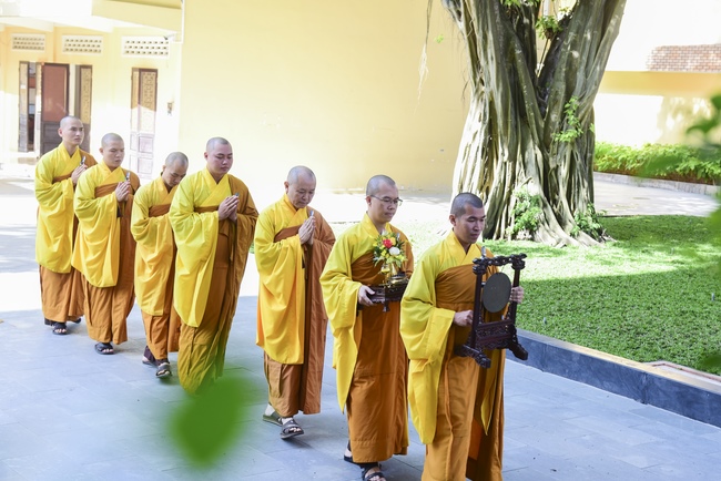 The Wedding Ceremony at the pagoda
