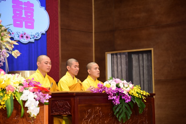 The Wedding Ceremony at the pagoda