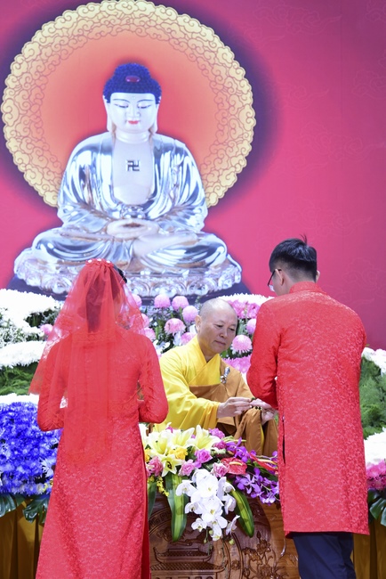 The Wedding Ceremony at the pagoda