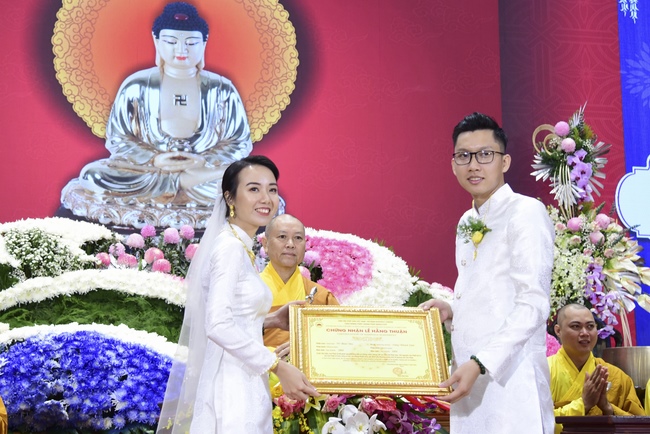 The Wedding Ceremony at the pagoda