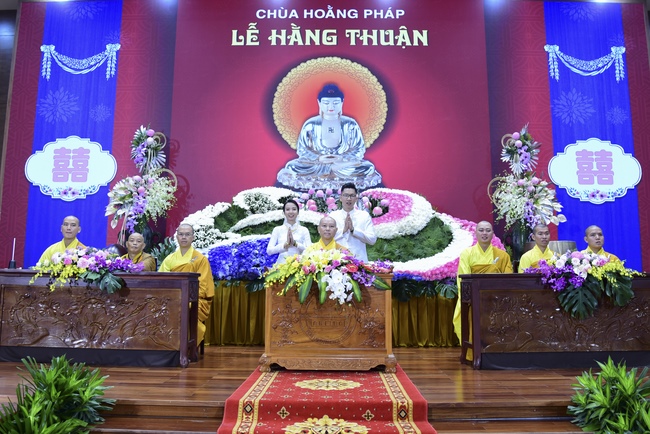 The Wedding Ceremony at the pagoda