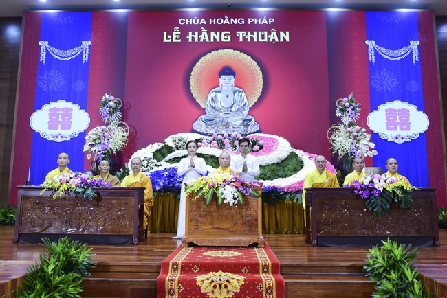 The Wedding Ceremony at the pagoda