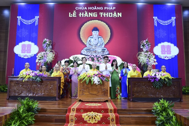 The Wedding Ceremony at the pagoda