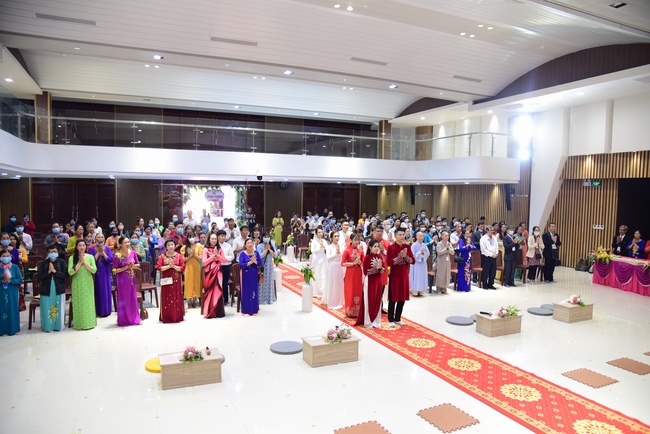 The Wedding Ceremony at the pagoda