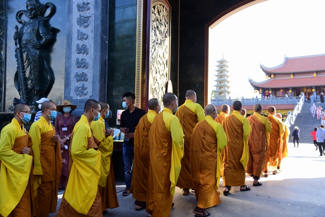 Congratulations on the Inauguration of Vinh Nghiem Monastery -HCMC