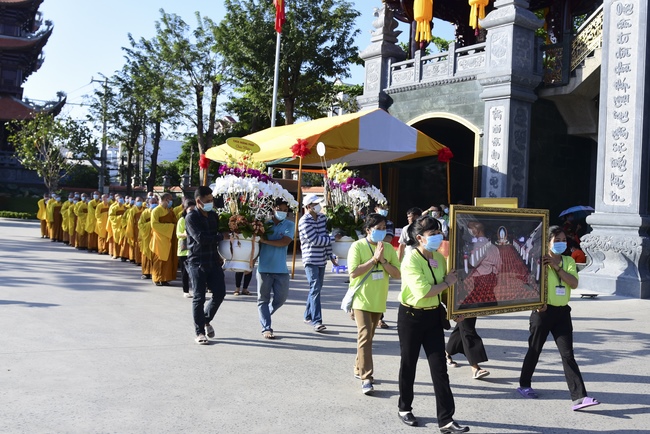 Congratulations on the Inauguration of Vinh Nghiem Monastery -HCMC
