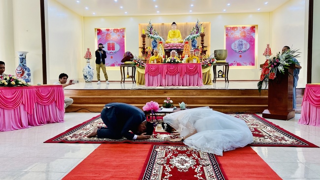 Wedding Ceremony at Tay Khanh Pagoda