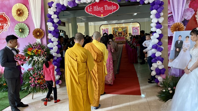 Wedding Ceremony at Tay Khanh Pagoda