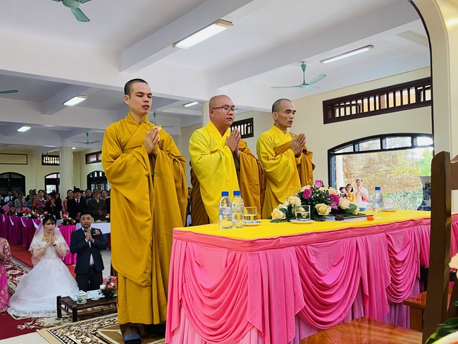 Wedding Ceremony at Tay Khanh Pagoda