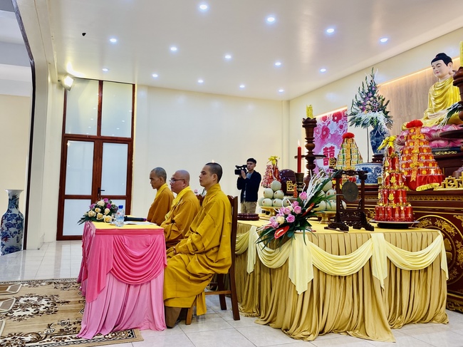 Wedding Ceremony at Tay Khanh Pagoda