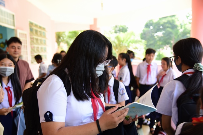 Donating books to Schools in HCMC