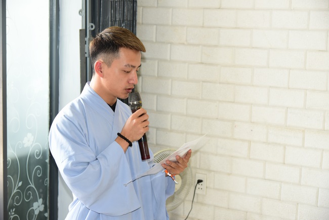 Praying for rebirth in Binh Duong