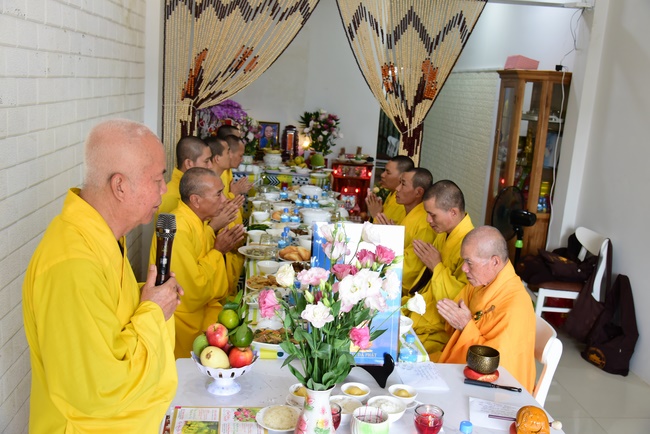 Praying for rebirth in Binh Duong