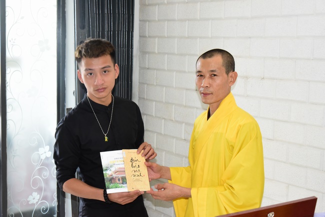 Praying for rebirth in Binh Duong