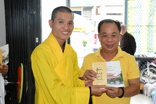 Praying for rebirth in Binh Duong
