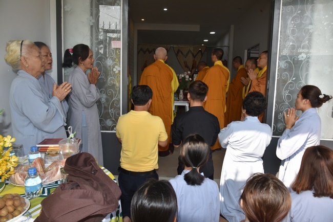 Praying for rebirth in Binh Duong