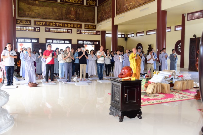 The beginning ceremony of building the Bodhisattva Avalokitesvara statue at Hung Phap Pagoda, Dong Nai