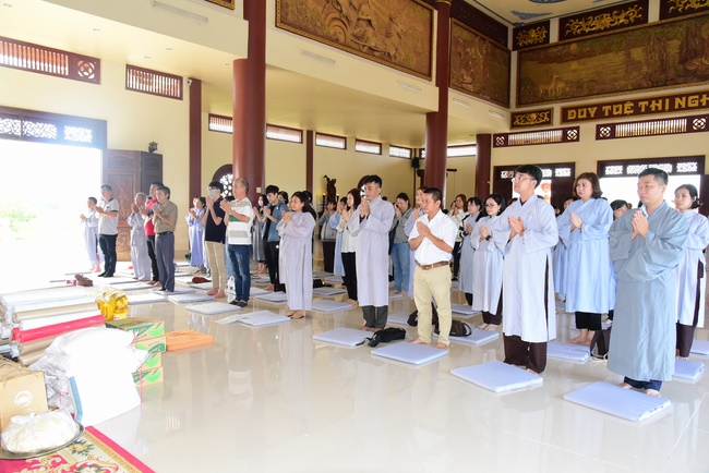 The beginning ceremony of building the Bodhisattva Avalokitesvara statue at Hung Phap Pagoda, Dong Nai
