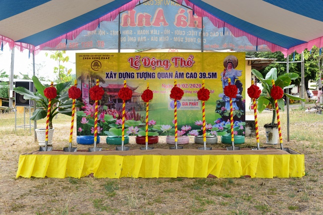 The beginning ceremony of building the Bodhisattva Avalokitesvara statue at Hung Phap Pagoda, Dong Nai