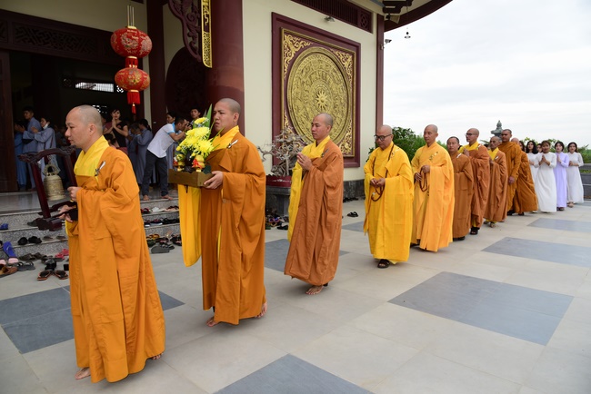 The beginning ceremony of building the Bodhisattva Avalokitesvara statue at Hung Phap Pagoda, Dong Nai