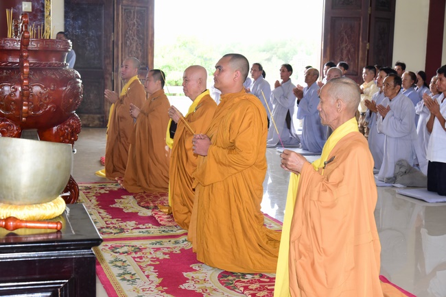 The beginning ceremony of building the Bodhisattva Avalokitesvara statue at Hung Phap Pagoda, Dong Nai