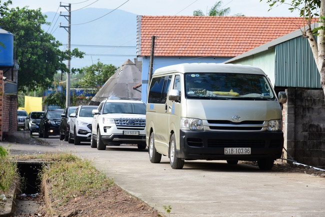 The beginning ceremony of building the Bodhisattva Avalokitesvara statue at Hung Phap Pagoda, Dong Nai
