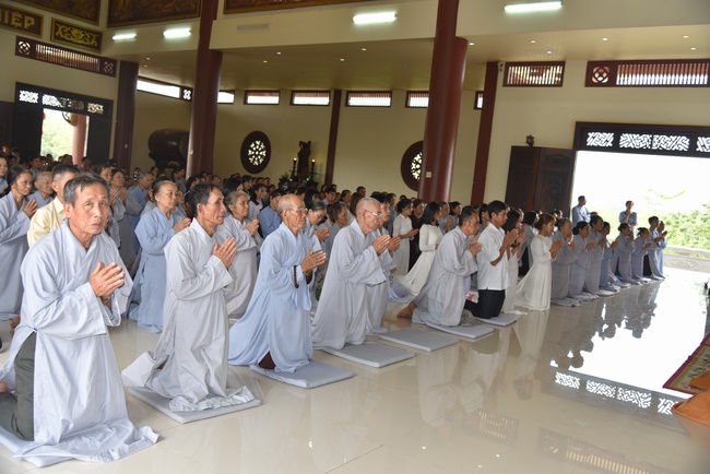 The beginning ceremony of building the Bodhisattva Avalokitesvara statue at Hung Phap Pagoda, Dong Nai