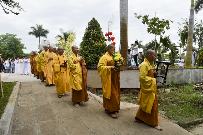 The beginning ceremony of building the Bodhisattva Avalokitesvara statue at Hung Phap Pagoda, Dong Nai