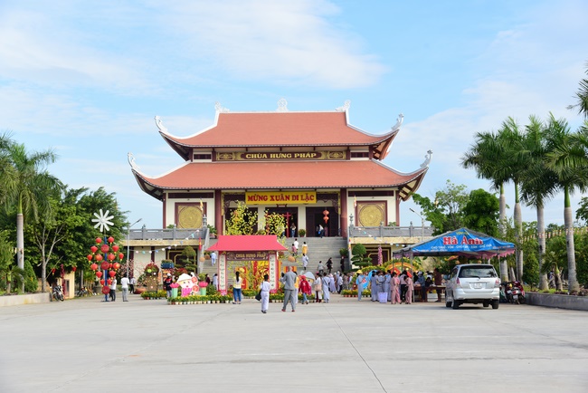 The beginning ceremony of building the Bodhisattva Avalokitesvara statue at Hung Phap Pagoda, Dong Nai