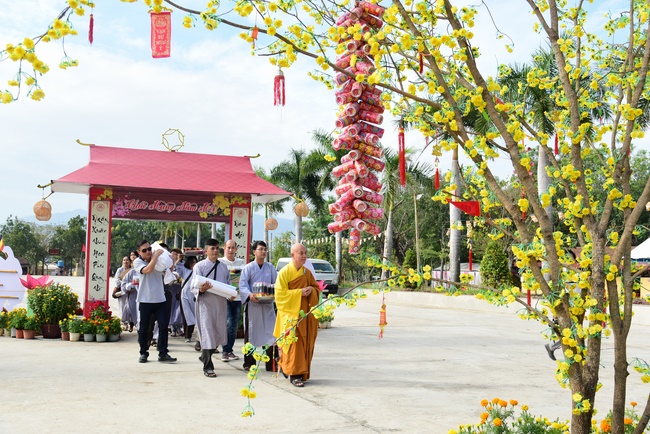 The beginning ceremony of building the Bodhisattva Avalokitesvara statue at Hung Phap Pagoda, Dong Nai