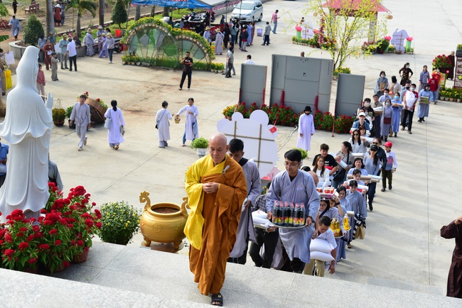 The beginning ceremony of building the Bodhisattva Avalokitesvara statue at Hung Phap Pagoda, Dong Nai